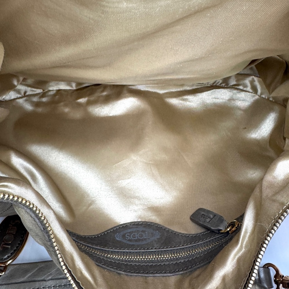 TOD'S Tan Leather Shoulder Bag - Picture 10 of 14